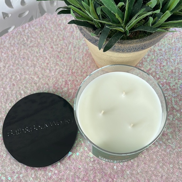 🆕BATH & BODY WORKS EUCALYPTUS SPEARMINT STRESS RELIEF 3 WICK CANDLE - Picture 5 of 6